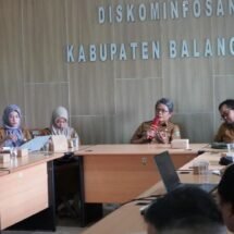 Bangun Sinergi Informasi, Diskominfosan Balangan Perkuat Peran KIM Desa